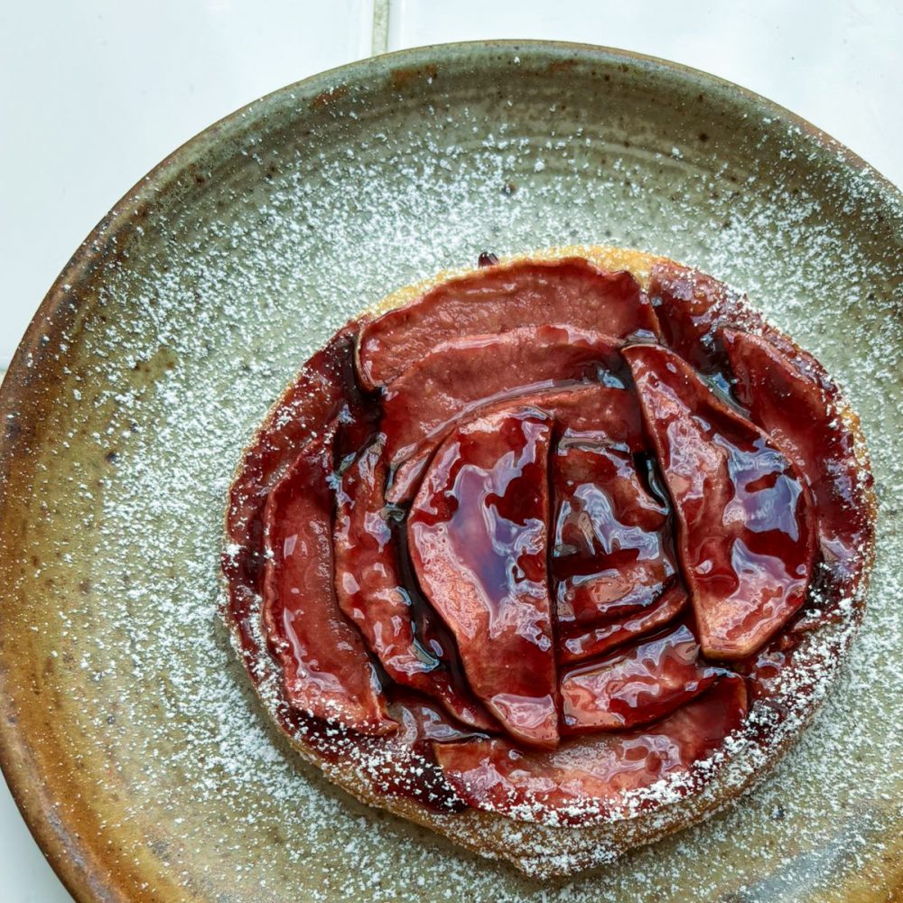 Tarte vigneronne aux pommes et gelée de Chinon